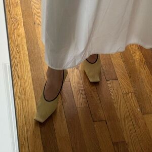 Bottega Veneta Butter Yellow Crunch Sharpei 9Cm Leather Slingback Pumps